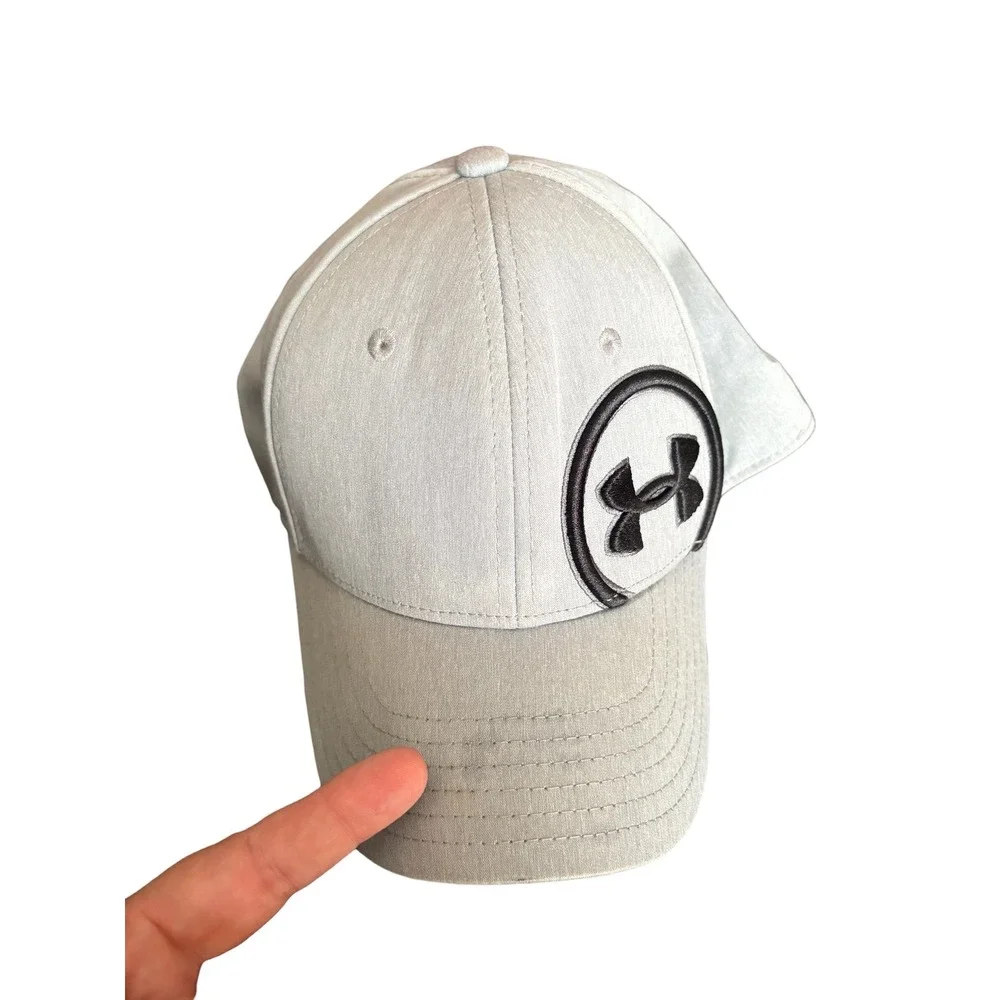 Under Armour Youth S/M Fitted Baseball Cap Gray Black Logo‎ Hat